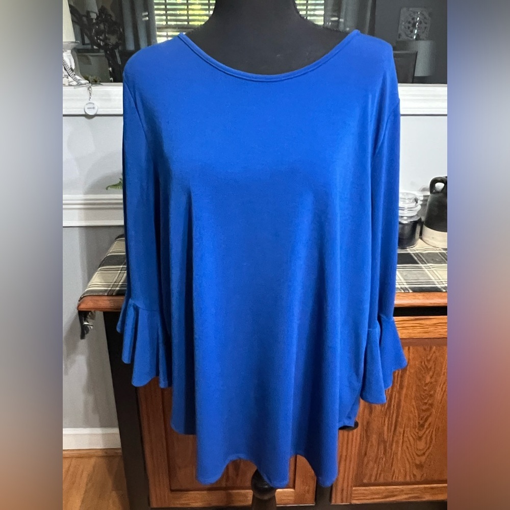 Green Envelope Women’s Top